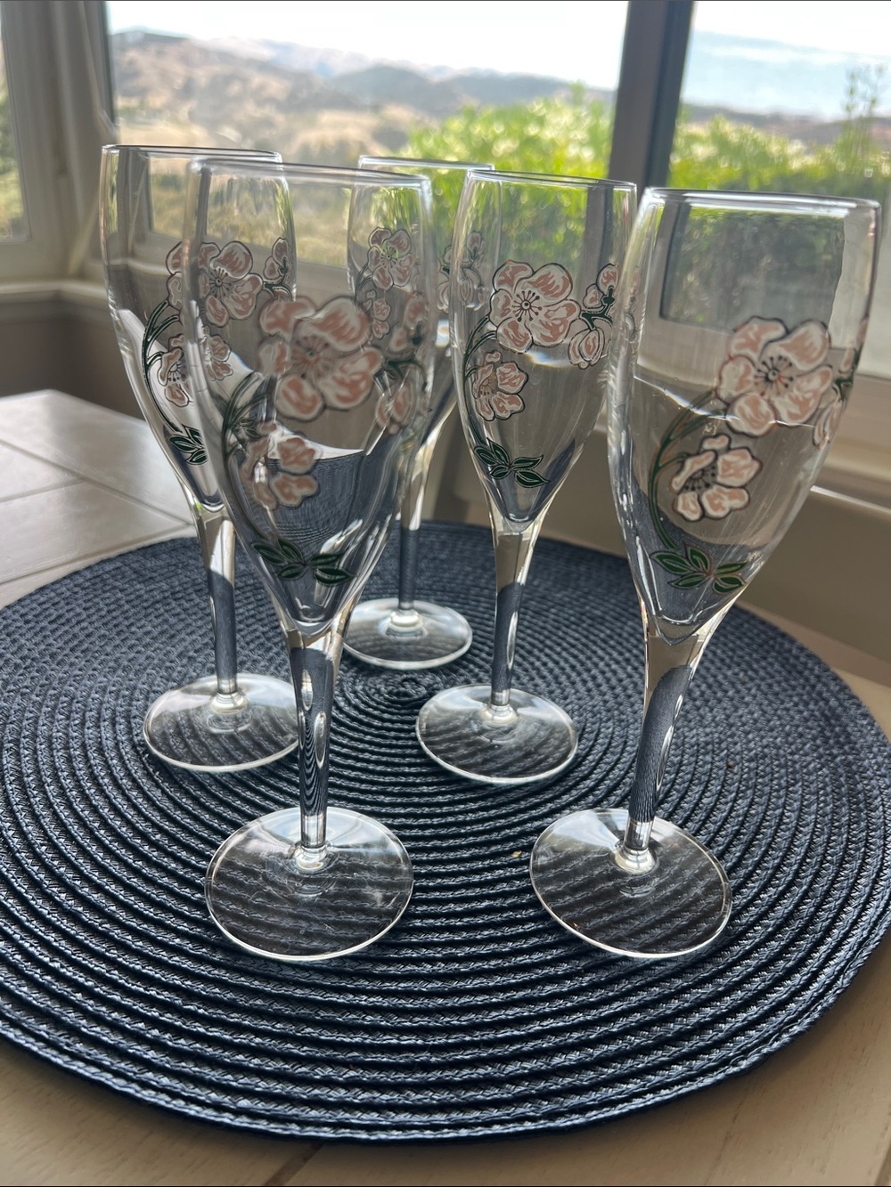 5 Perrier Jouet Elegant Floral Champagne Flutes